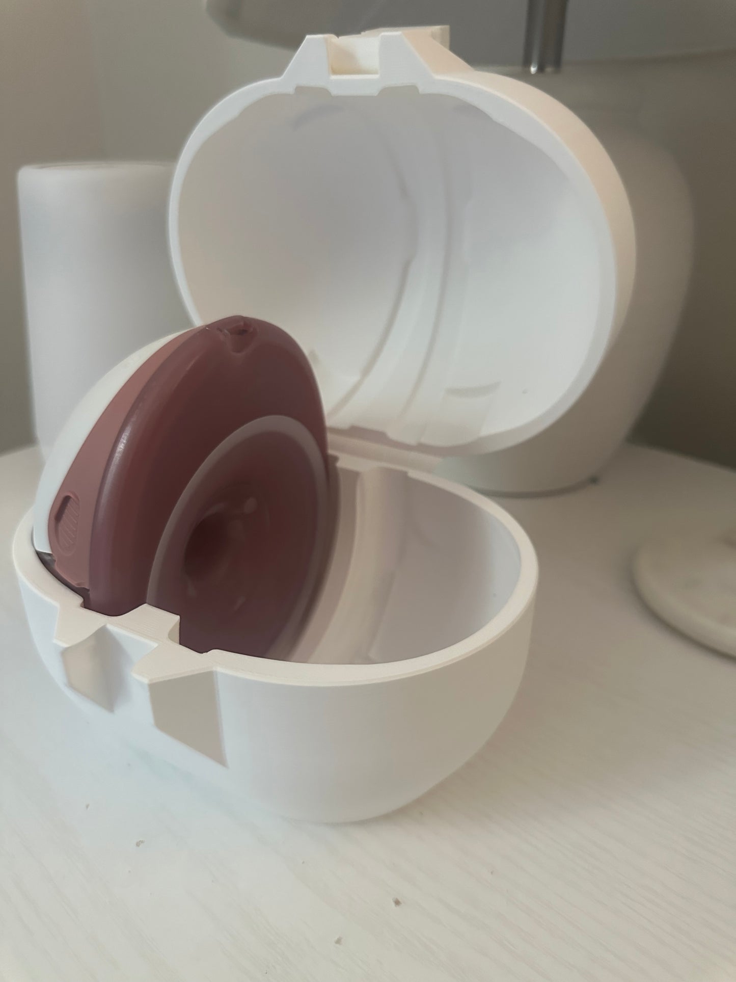 3D Printed Breast Pump Case: MOMCOZY M6 - Hands Free Pump Carrying Case